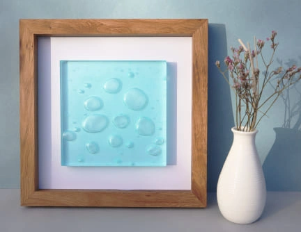 Tableau 25cm résine epoxy effet eau et bulles d'air cadre en chêne